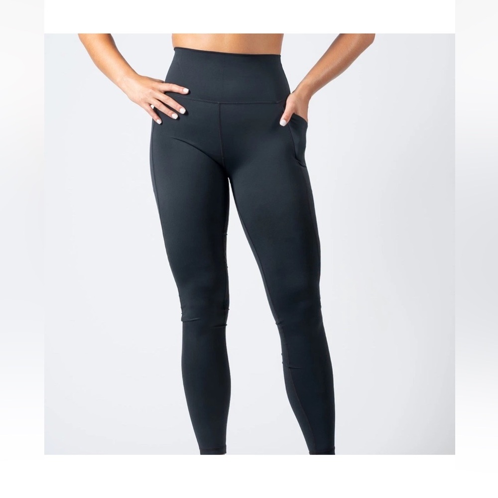 Senita Athletics Women’s Lux Pace Black Leggings 29” Size Medium - Picture 2 of 9